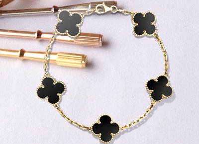 Van Cleef Alhambra Bracelet Replica